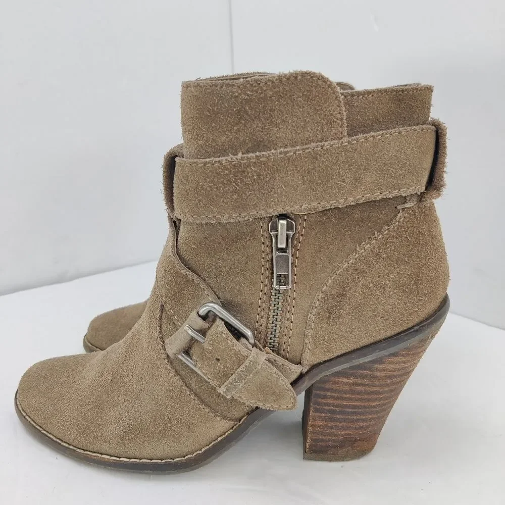 Dolce Vita Suede Ankle Booties Size 6 Stacked Heel Zip Cross Strap